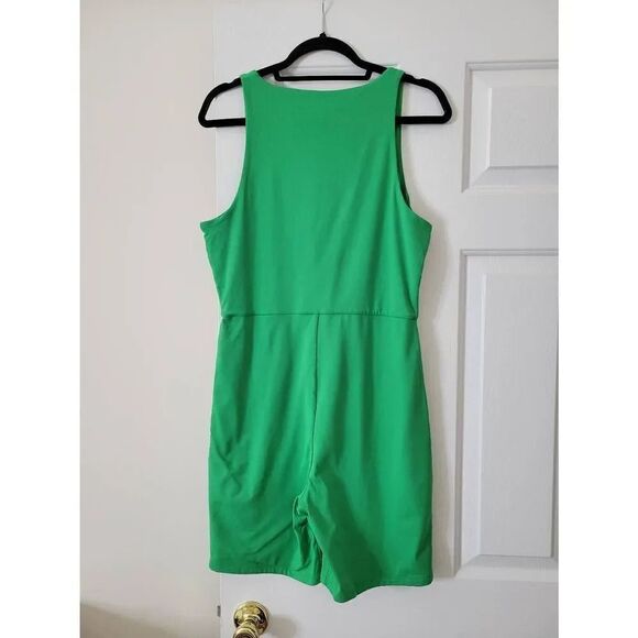 Babaton, Aritzia Contour V-Neck Romper Gloss Green Size XL - Picture 3 of 10